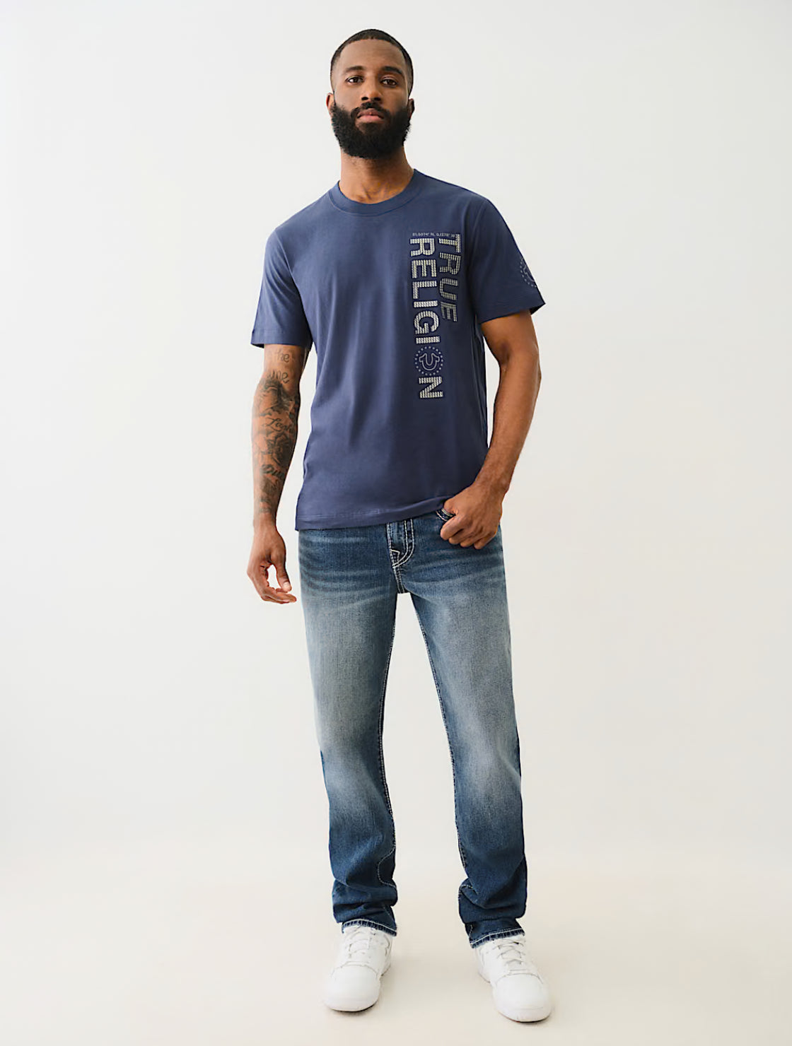 Camiseta con logotipos Texturizados