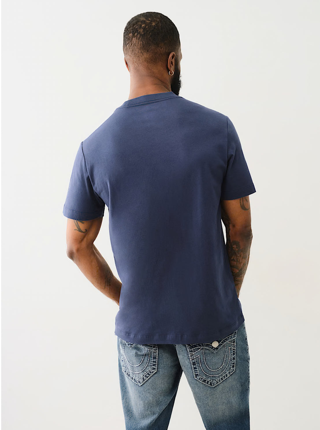Camiseta con logotipos Texturizados