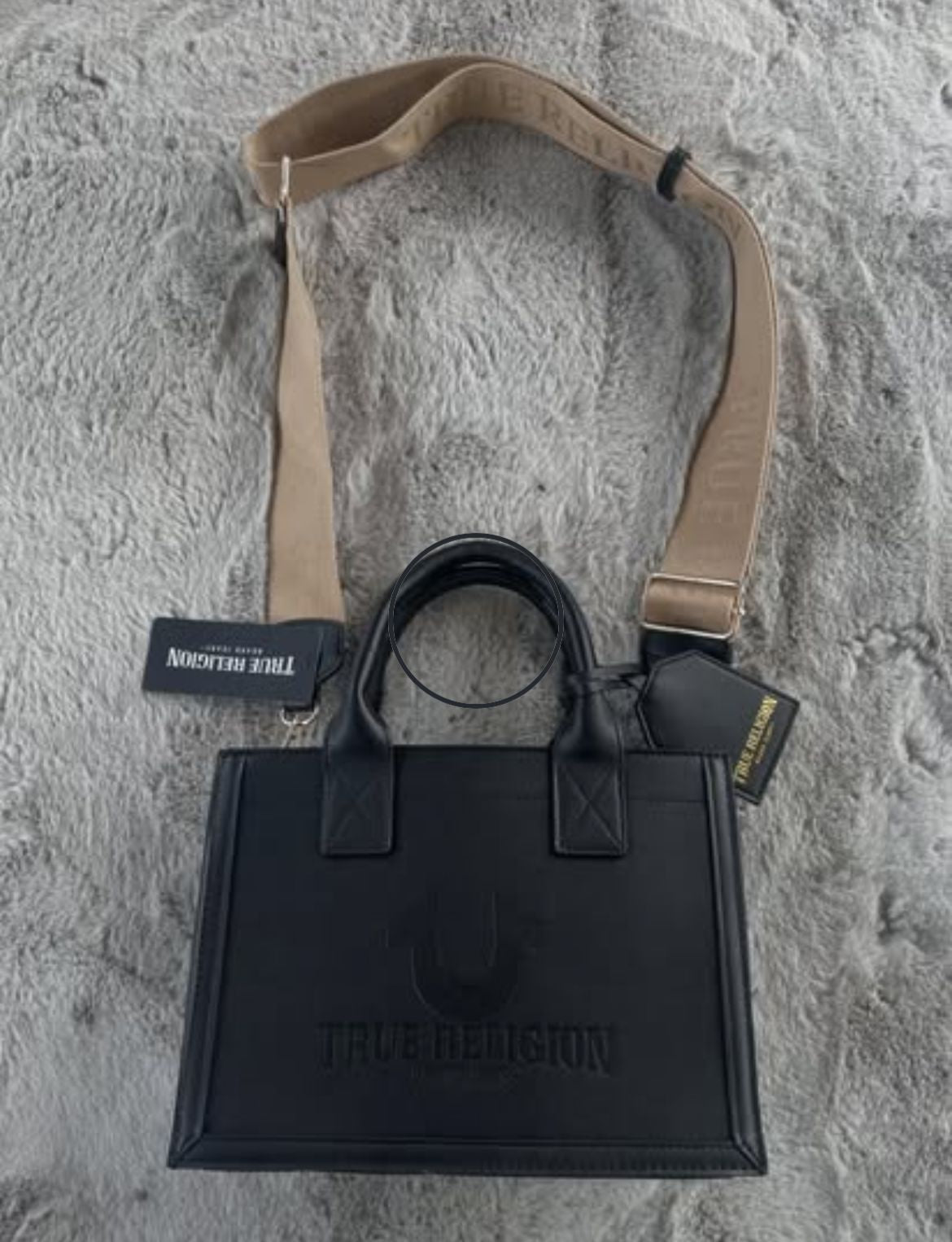Bolso Negro true Religion