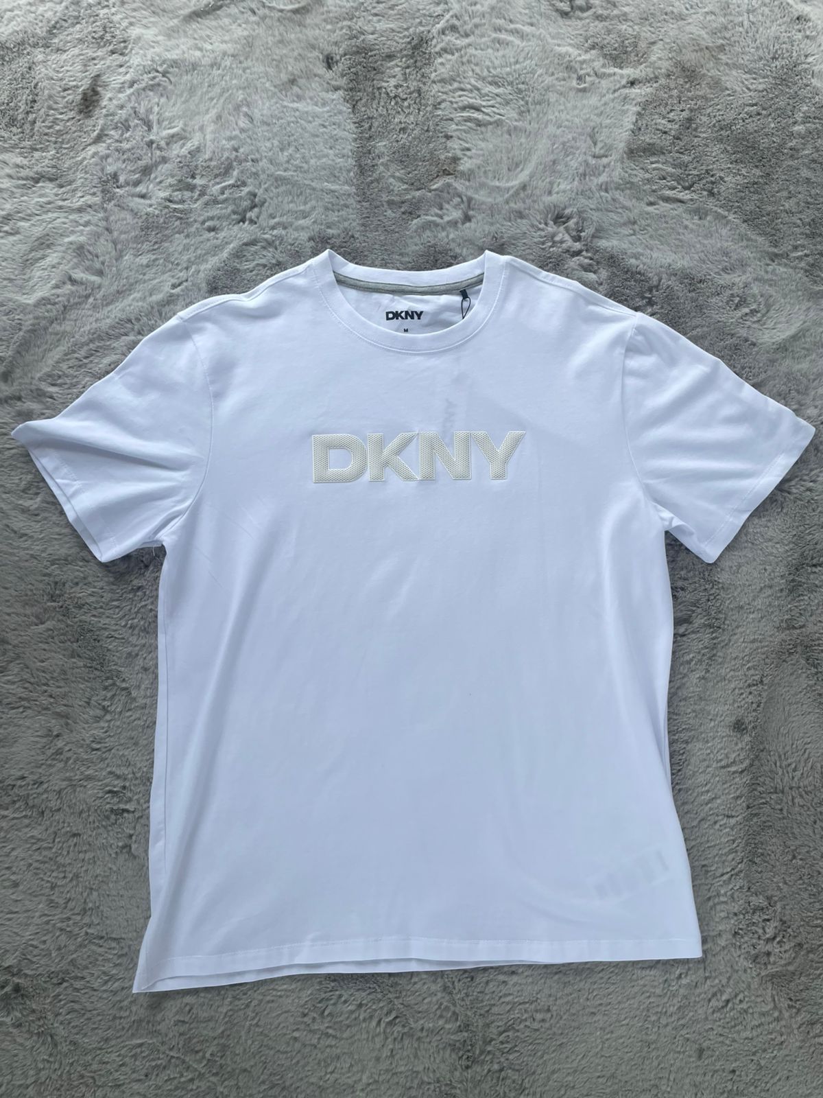 Camiseta DKNY